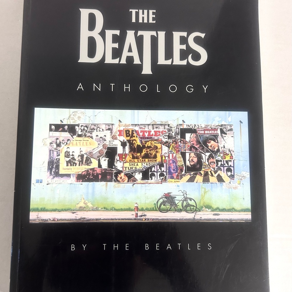 The Beatles Anthology - the Beatles Trade Paperback Book 2000. Pre-Owned. Good.